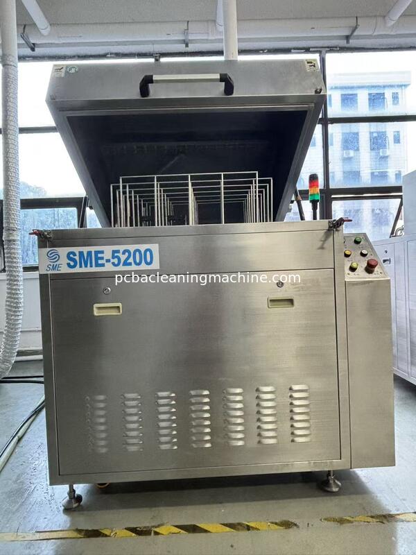 Pallet Clean Pallet Cleaning Machine Featuring PLC Control With Touchscreen Interface And Acid Base Chemical Cleaning Agent For Maintenance