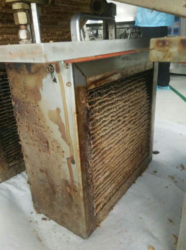 BTU HELLER 썰물 오븐 냉각기 청소 기계 450mm 고도 납땜 오븐 깔판 청소 기계